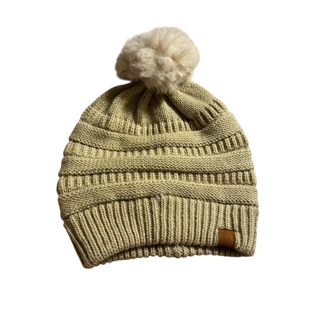 Cozy Cream Knit Pom-Pom Beanie